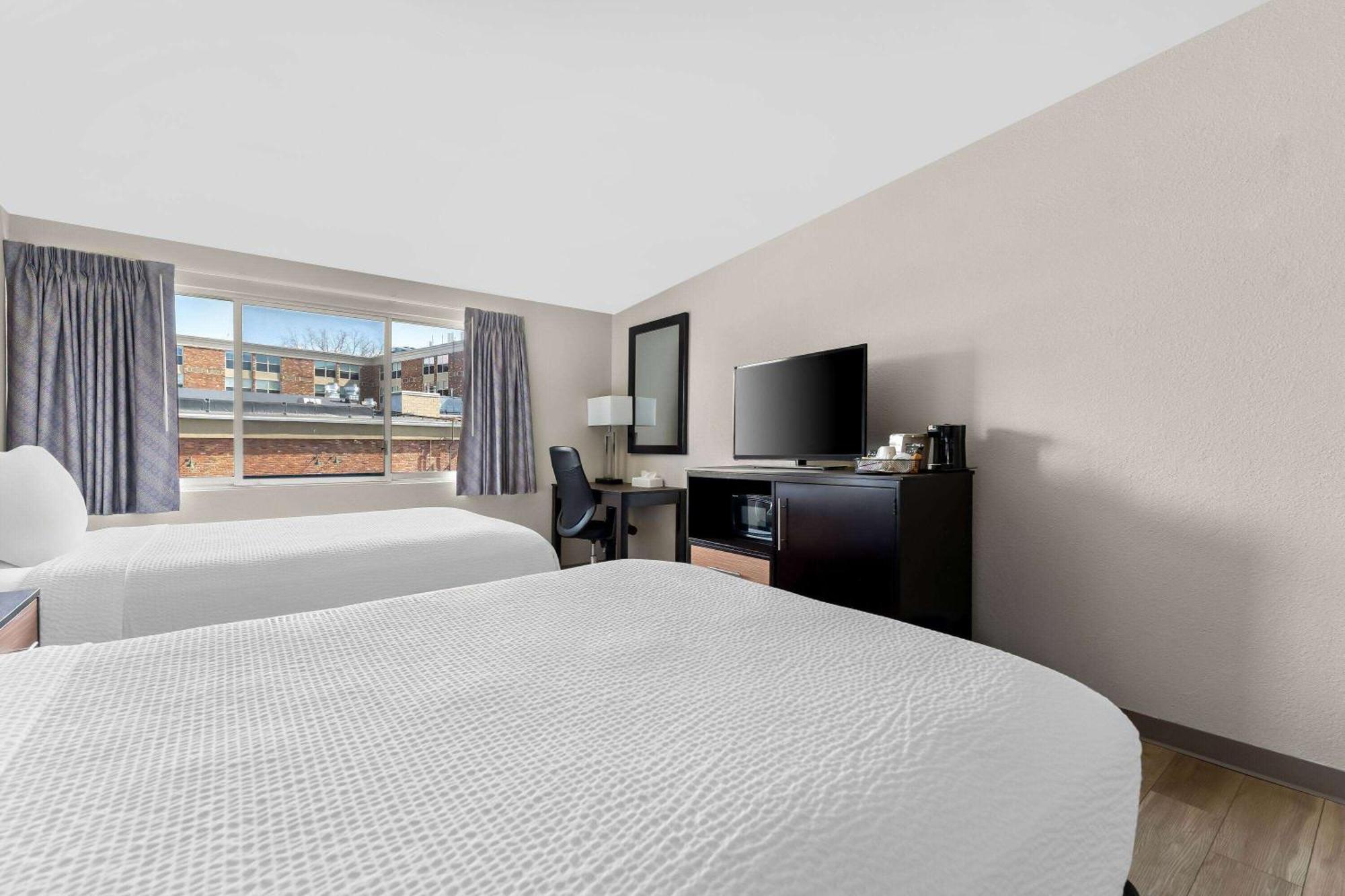 Days Inn By Wyndham Albany Suny Экстерьер фото